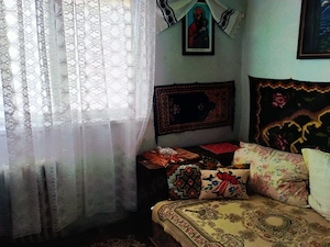 Vând apartament cu 3 camere, baie, bucătărie, balcon și pivniță de 64 metri pătrați Ocna Mureș - imagine 3