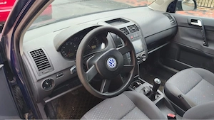 Volkswagen Polo, motor 1.2 benzină, an 2004 - imagine 4