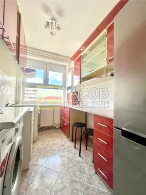 Apartament 2 camere decomandate, zona ultracentrala - imagine 4