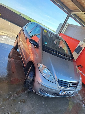 Mercedes-Benz A180 - imagine 4