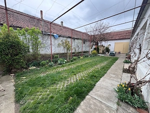 Casă de vânzare în Frumușeni, Arad   4 camere, teren 1200 mp, zonă liniștită - imagine 3