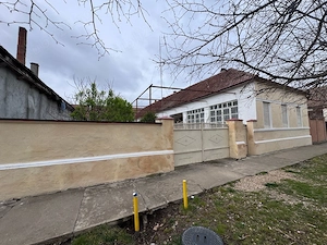 Casă de vânzare în Frumușeni, Arad   4 camere, teren 1200 mp, zonă liniștită - imagine 2