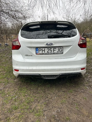 Vând Ford Focus Mk3, varianta de top INDIVIDUAL (Interior + Exterior), un exemplar rar, configurat c - imagine 3