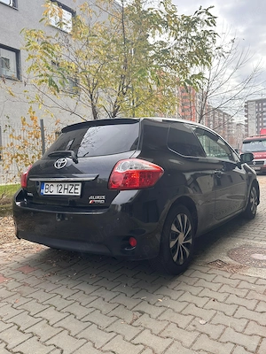 Toyota Auris 2011, se vinde urgent  - imagine 2