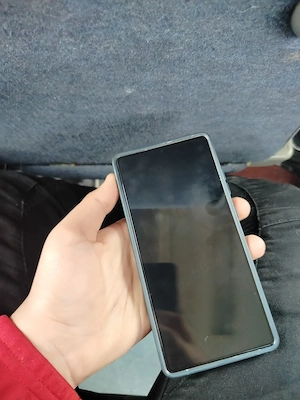 s25 folosit doar o lună - imagine 4