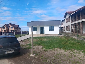 Se vinde casă in Sighetu Marmației relații telefon    - imagine 5