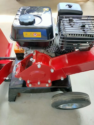 Vand tocatoare de crengi