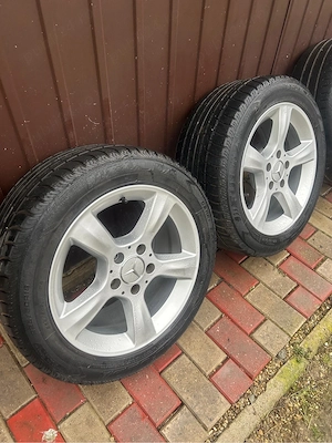 Roți de Mercedes originale in 2 dimensiuni 