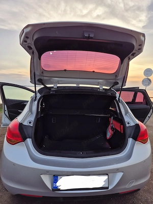 Opel Astra J 2010 - imagine 5