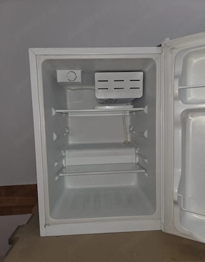 Mini Frigider Star-Light MBM-67AP, 65L, Clasa A+, Alb - Stare Excelentă - imagine 4