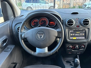 Dacia Lodgy Stepway 1.2 TCE    Fabricatie 06.2015   109000 km - imagine 7