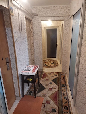 Vand apartament 2 camere etaj 2 - imagine 2