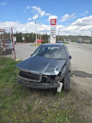 Skoda fabia avariata față cu motor funcțional  - imagine 3