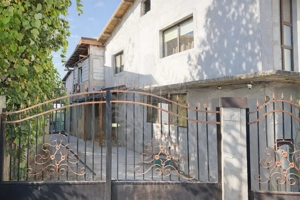 //CASA DE VANZARE // STREJNIC//