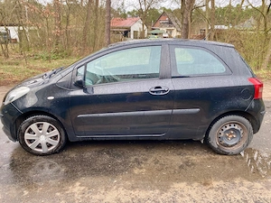 Vând Toyota Yaris - imagine 6