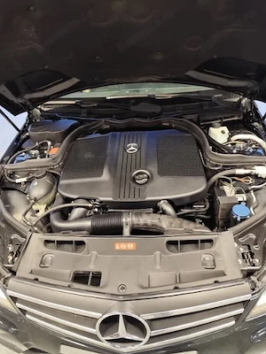 Mercedes C250 W204 Facelift 4Matic Biturbo 204 CP pachet AMG - imagine 7