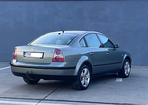 volkswagen passat b5.5 1.9 TDI 2003 euro4 km224.000 - imagine 5