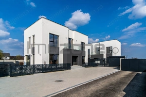 VILA INDIVIDUALA | 4 CAMERE | 2 PARCARI | MUTARE IMEDIATA | COMISION 0%!!!