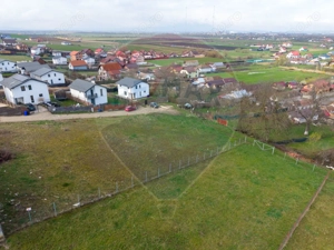 Teren intravilan cu vedere panoramică, utilități si poziție excelentă! - imagine 7