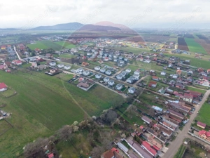 Teren intravilan cu vedere panoramică, utilități si poziție excelentă! - imagine 3