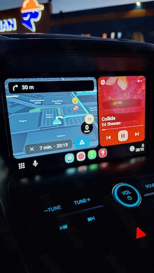 Ford Kuga 2.0 TDCi 150 CP | 4x4 | Automat | Full Thule & Garmin DashCam - imagine 19