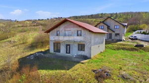 Casă la gri Intabulată de Vânzare, 5 Camere, 800mp Teren - Tomești - imagine 2