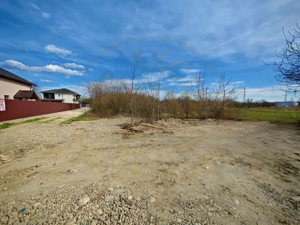 Teren intravilan Pitesti 2270 mp cu deschidere 24 m –Str. Mateias - imagine 2