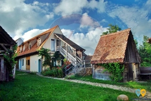 Casă autentică în Alma Vii – restaurare începută, potențial nelimitat - imagine 9