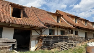 Casă autentică în Alma Vii – restaurare începută, potențial nelimitat - imagine 2