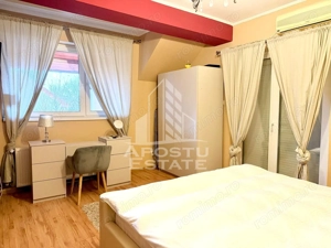 Casa indiviuala de vanzare,7 camere, teren 600 mp, zona Lipovei - imagine 9