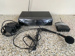 headset lavaliera AKG