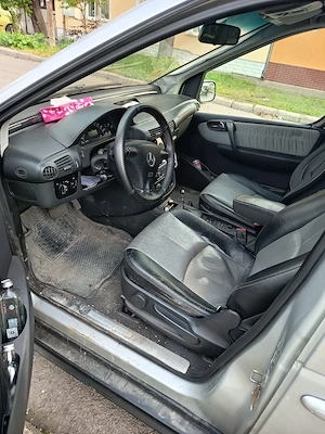 Dezmembrez Mercedes Vaneo  - imagine 4