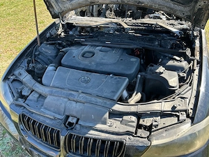 BMW Seria 3 E90 320d (204D4 / M47) din 2005 - Interior ars