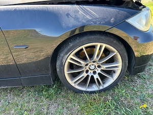 BMW Seria 3 E90 320d (204D4 / M47) din 2005 - Interior ars - imagine 5