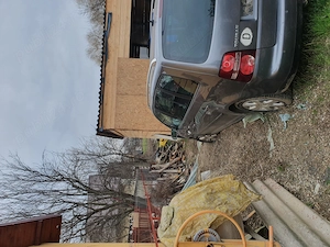 Vand vw touran 2.0 pentru dezmembrari 