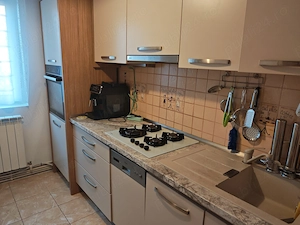 Vand apartament 3 camere zona Traian Vuia