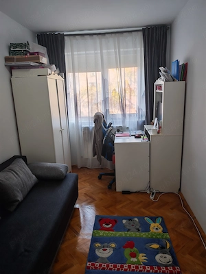 Vand apartament 3 camere zona Traian Vuia - imagine 3