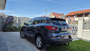 Renault-Kadjar-Benzina-Euro 6-Mod 2022-Led-Navi-6+1 viteze-Keyless Goo Entry  - imagine 4