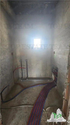 Cladire 240mp cu 2 spatii comerciale la inchiriat in centru Domnesti - imagine 7