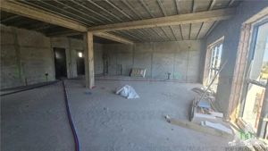 Cladire 240mp cu 2 spatii comerciale la inchiriat in centru Domnesti - imagine 4