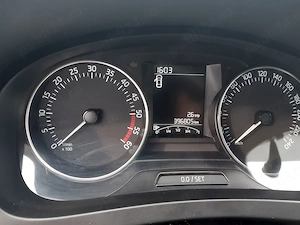 Skoda Rapid 1.6 TDI berlina - imagine 10