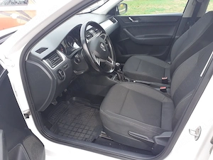 Skoda Rapid 1.6 TDI berlina - imagine 8