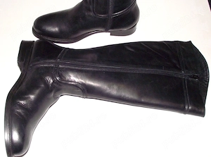 Cizme damă din piele naturală negre   elegante, fermoar lateral, stare foarte bună