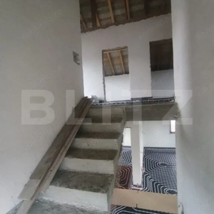 Casă modernă cu mansardă în Vorovesti– spațioasă și bine compartimentată - imagine 4