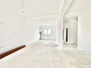 Duplex cu 4 camere si 2 bai - 400 mp de teren - Mosnita 