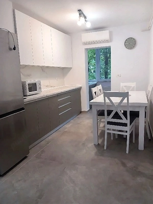 Închiriez apartament cu 2 camere renovat complet aproape de Spitalul Județean  - imagine 3
