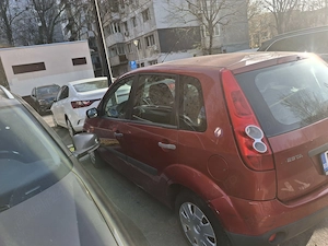 Vand autoturism Ford Fiesta - imagine 5