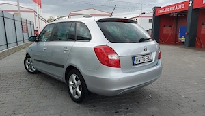 skoda fabia 1.6tdi An 2012.euro5,scaune incalzite,climatronic,senzori parcare,editie family - imagine 3