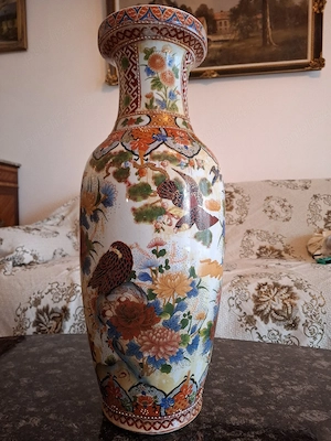 vaza din portelan, mare.