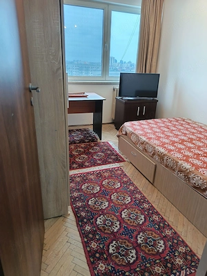 Apartament 4 camere, decomandat, 75 mp, Calea Grivitei, iesire metrou, fara risc seismic